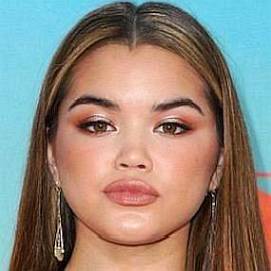 Who is Paris Berelc Dating Now?