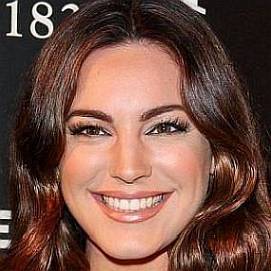 kelly brook dating 2021)