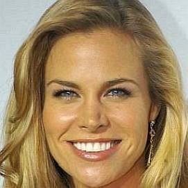 Who is Brooke Burns Dating Now - Husband & Biography (2022)