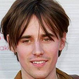Who is Reeve Carney Dating Now?