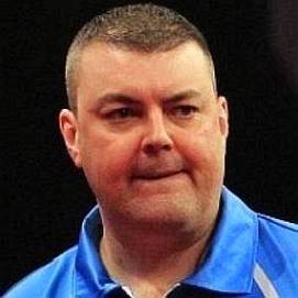 Who is Wes Newton Dating Now?