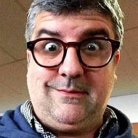 Who is Dana Snyder Dating Now?