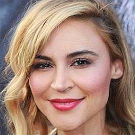 Samaire Armstrong dating "today" profile