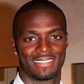 Who is Plaxico Burress Dating Now?