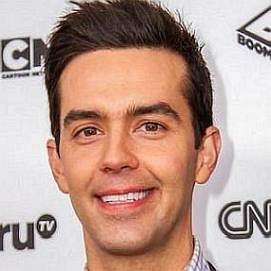 Who is Michael Carbonaro Dating Now?