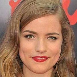 Willa Fitzgerald dating "today" profile