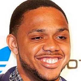 Who is Eric Gordon Dating Now?