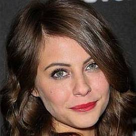 Willa Holland dating "today" profile