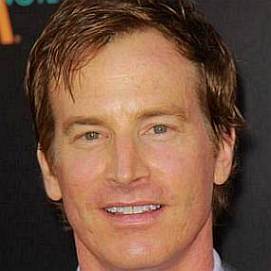 Who is Rob Huebel Dating Now?