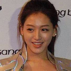 Kim Jae-kyung dating 2024 profile