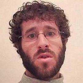 Lil Dicky dating 2023 profile