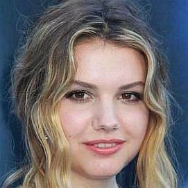 Hannah Murray dating "today" profile