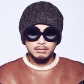 Namewee dating "today" profile