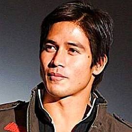 Piolo Pascual dating "today" profile