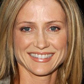 Who is Kelly Rowan Dating Now?
