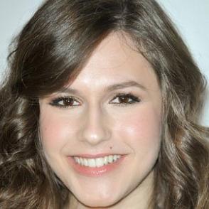 Erin Sanders dating "today" profile