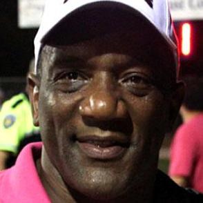Who is Billy Sims Dating Now?