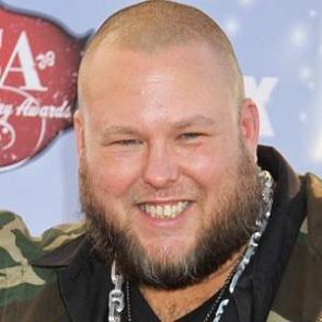 Who is Big Smo Dating Now?