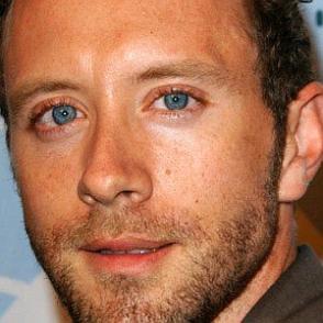 TJ Thyne dating "today" profile