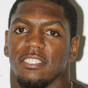 Who is Jonathan Vilma Dating Now?