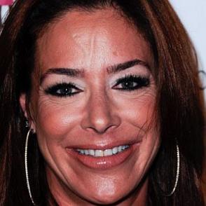 Who is Claudia Wells Dating Now?
