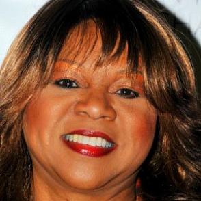 Who is Deniece Williams Dating Now?
