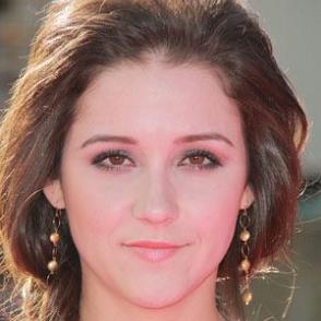 Who is Shannon Woodward Dating Now?